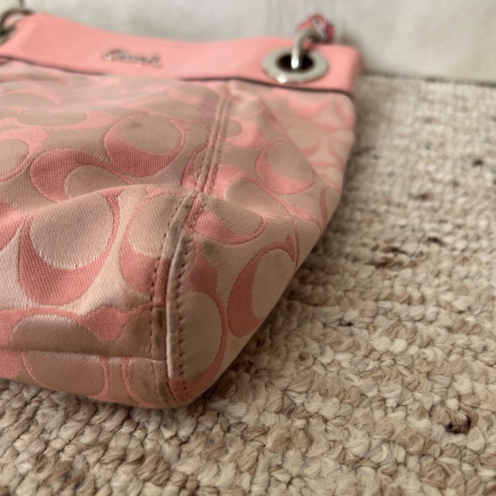Coach Purse ๐ - Picture 5 of 7